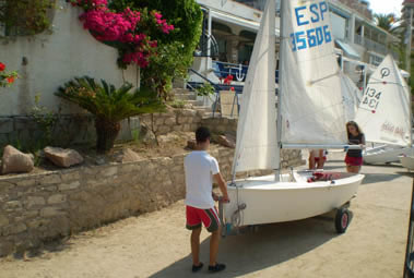 Sailing summer camp in Alicante Spain